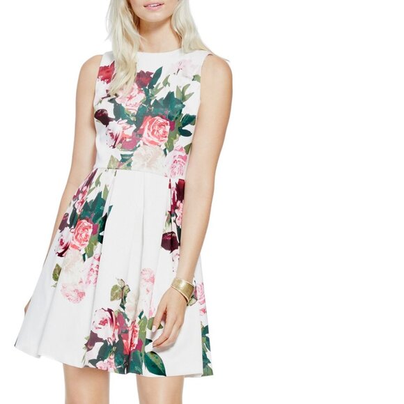 Vince Camuto Dresses & Skirts - Blooming Roses Dress